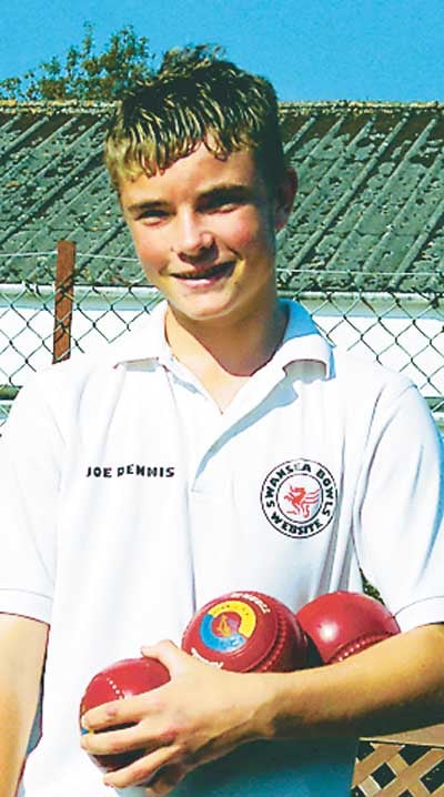Handicap winner, Joe Dennis.