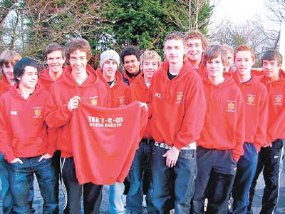 Tenby AFC Under 16s have received ‘hoodies’ to wear before and after games, kindly sponsored by Richard Lewis, of Tees ‘R’ Us. Tees ‘R’ Us is the main kit and leisurewear suppliers to Tenby AFC and if anyone would like to sponsor any team in the club, they are asked to contact the relevant team manager.