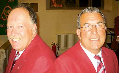 Soloists Paul Varallo and Dave Blackmore.