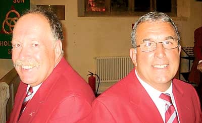 Soloists Paul Varallo and Dave Blackmore.