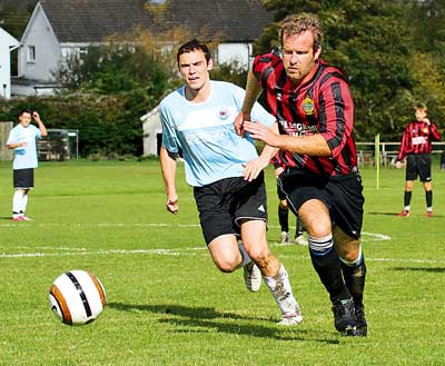 Geoff Marsh leads the attack for Saundersfoot.
