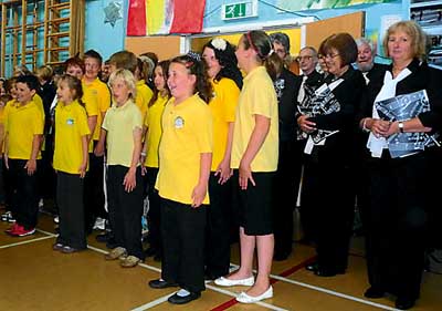 The school choir gave a great performance alongside The Quaynotes.