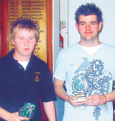 Under 25s winner Wayne Phillips (Greenbridge A), right, and runner-up Marc Thomas (Kilgetty RAOB A).