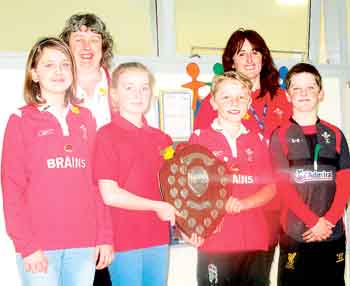 Pictured with the shield are Magpies House captains and vice-captain Morgan, Amy, Aidan and Gracie-Lou.