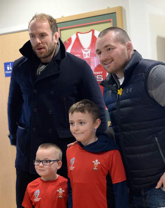 Alun Wyn Jones and Ken Owens pose for photos. Pic Gareth Davies photography