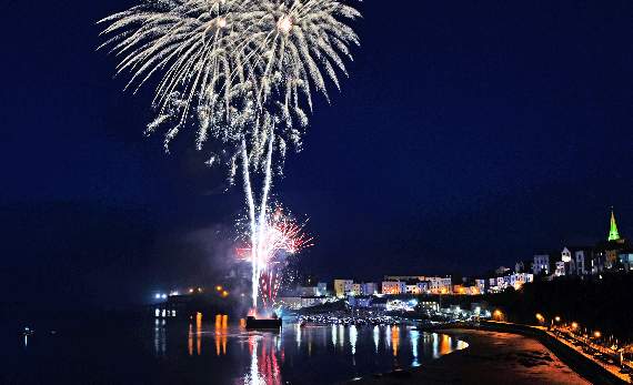 The fireworks displays attract even more spectators to the end of the events