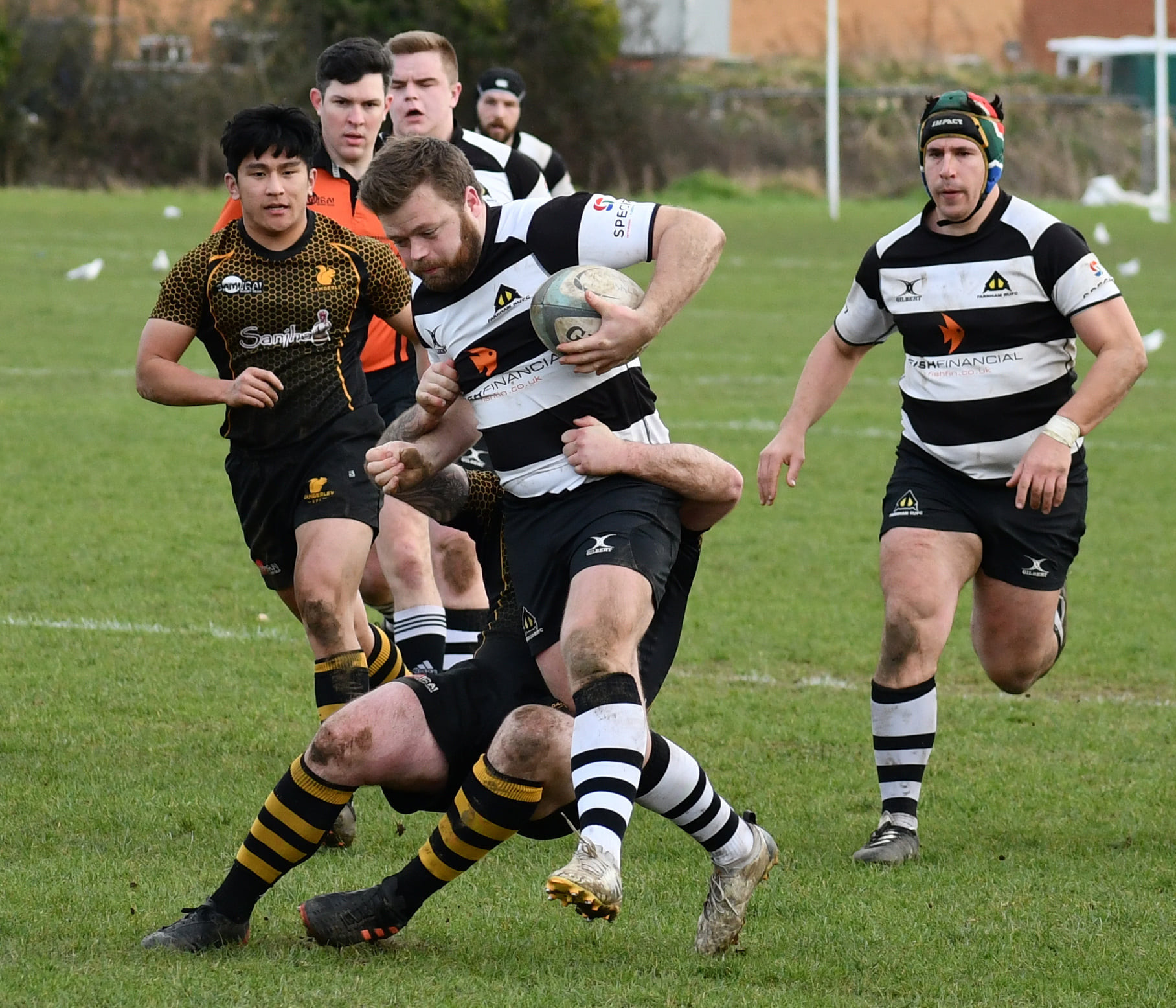 Action from Farnham’s 49-7 win against Hammersmith & Fulham on Saturday PHOTO BY JULIAN FROST