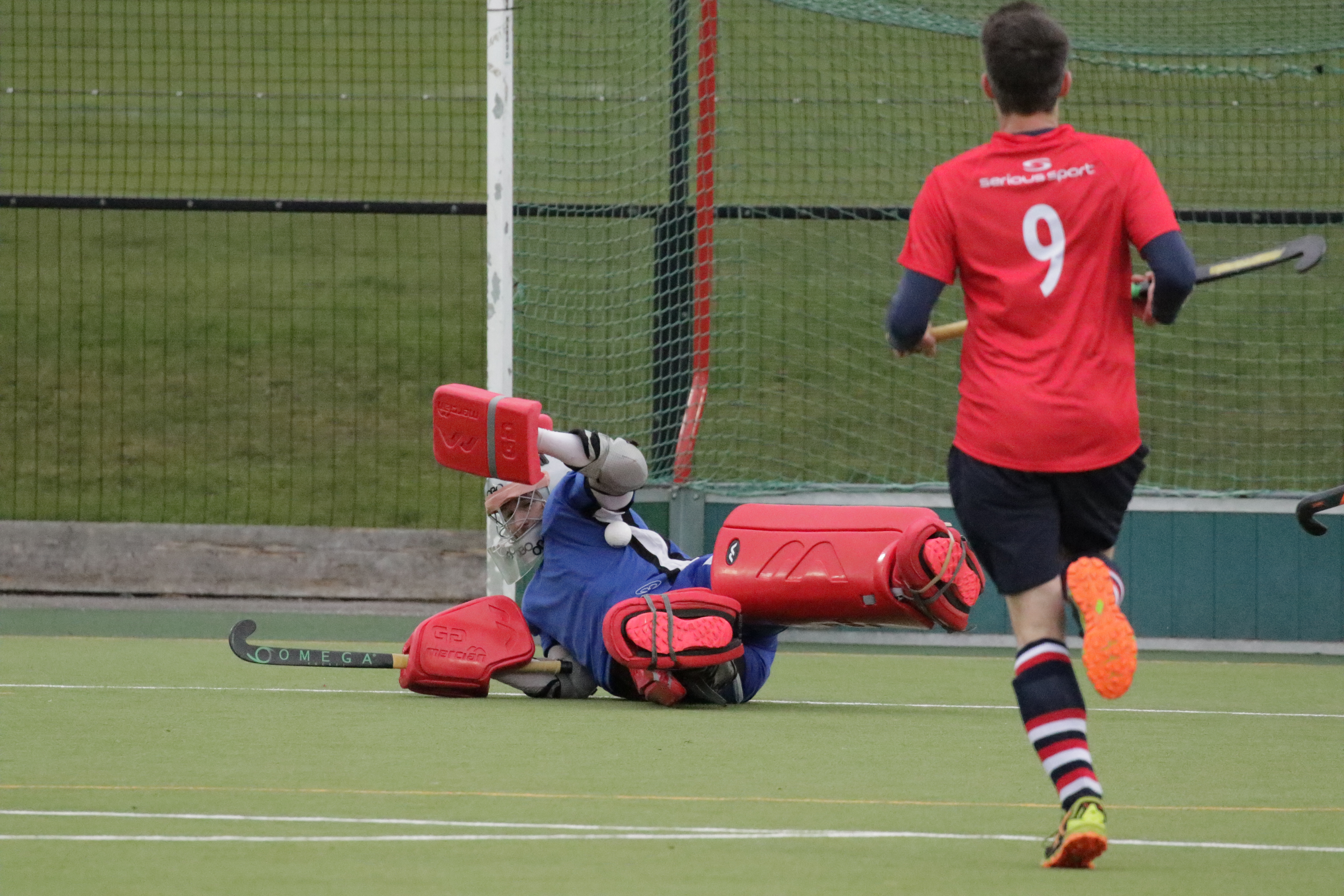 <p>Aldershot & Farnham goalkeeper Hamish Hall makes a save.  Photo by Steve Tarsey</p>
