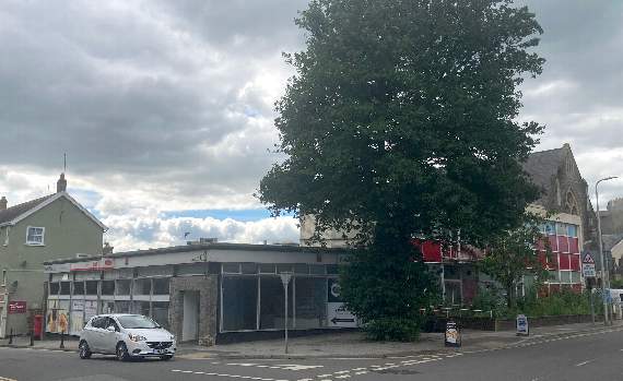 Consultation has begun on a pre-planning application proposing 34 residential apartments, and ground floor retail units on the site.