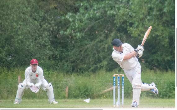 Simon Gwynne helped in boosting the run rate.