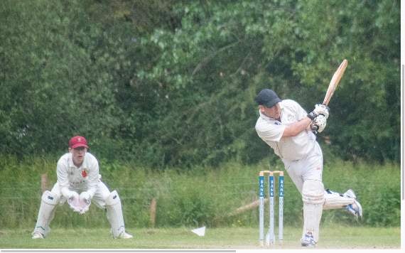 Simon Gwynne helped in boosting the run rate.