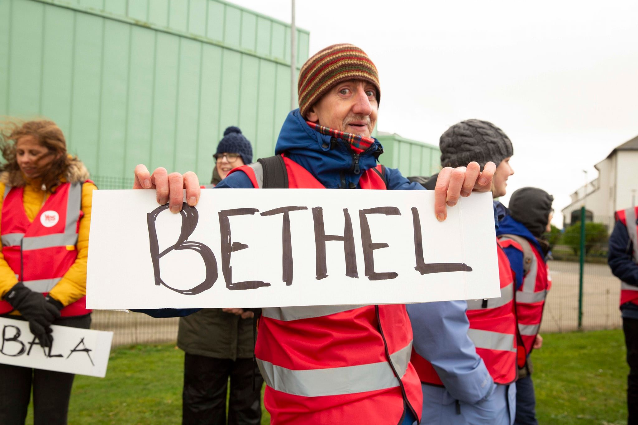 Bethel sign at the start of the protest in Trefechan