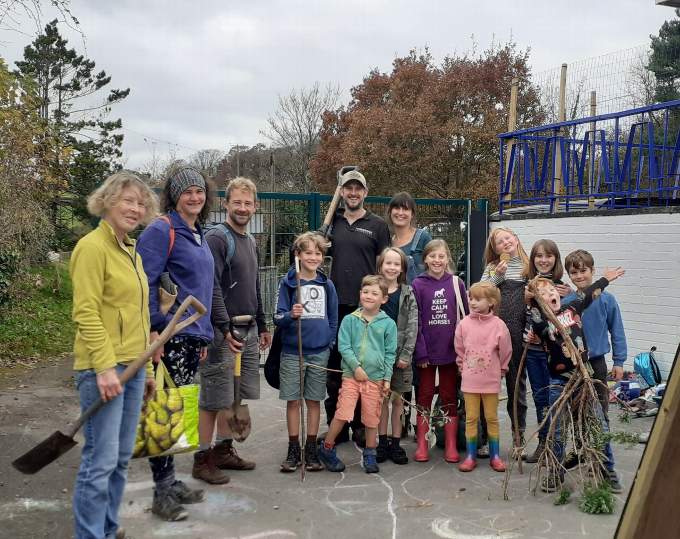 Harbertonford Primary's volunteer 'green team'