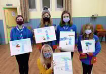 1st Teignmouth Guides enjoy session with local artist