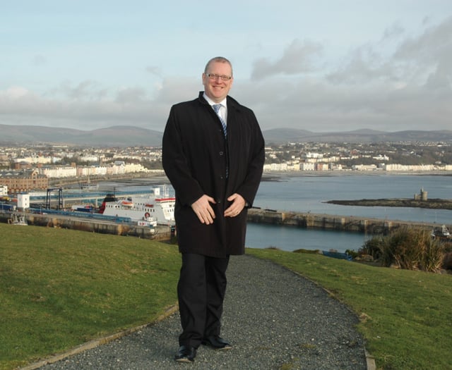 No punishment for the Isle of Man's top civil servant