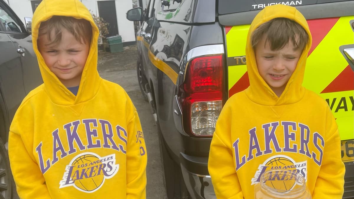 Northlew cake sale raises £1,700 for Ukraine okehamptontoday.co.uk