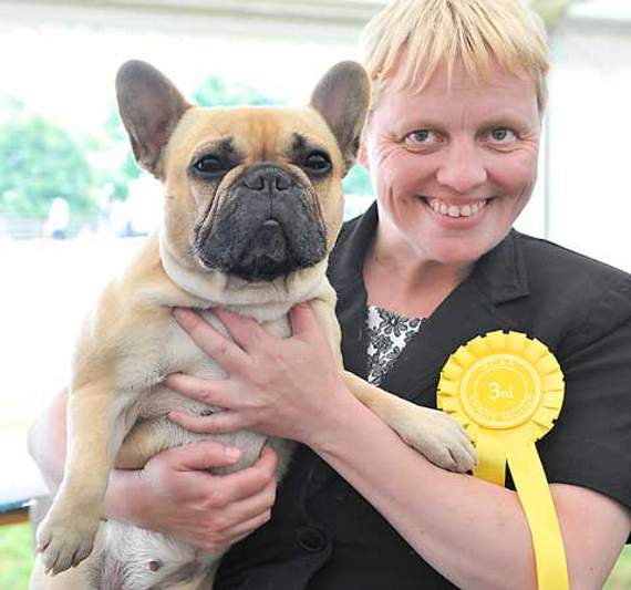 Amanda Carter from Camelford with Molly, a French bulldog winning 3rd place in French Bulldog Open.