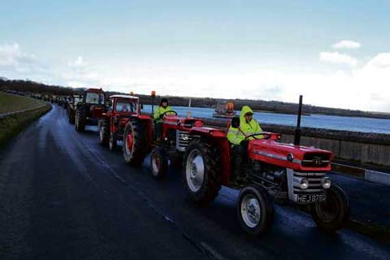 The convoy approaching Roadford Lake. Pictures: Paul Hamlyn