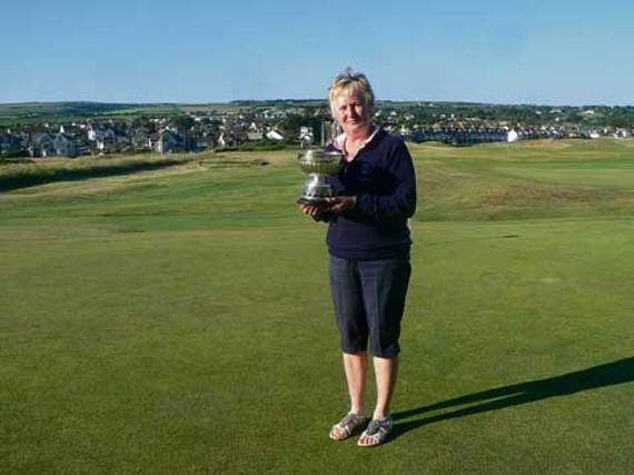 Chris?Simmons with her trophy after clinching the Andrews Cup on the same day.