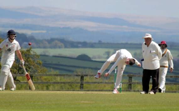 Werrington’s new recruit Cameron Wakefield (pictured bowling) was in fine form for the seconds on Saturday as he took 4-46 off his ten overs against their Redruth counterparts, who went on to win by 30 runs after posting 180-8.