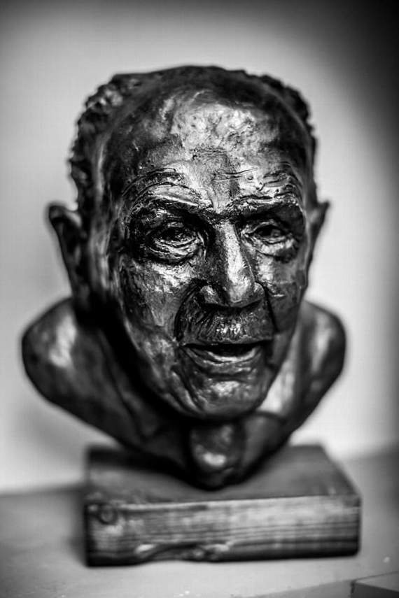 The sculpture of Sir Tom Moore