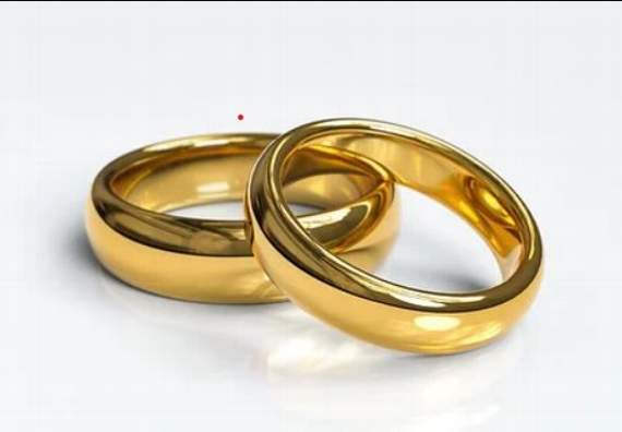 Newly married couples and those in civil partnerships can benefit from tax savings by using Marriage Allowance