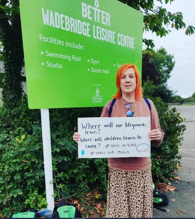Amanda Pennington, Mayor of Wadebridge, makes her feelings known over the threat to the town's leisure centre.