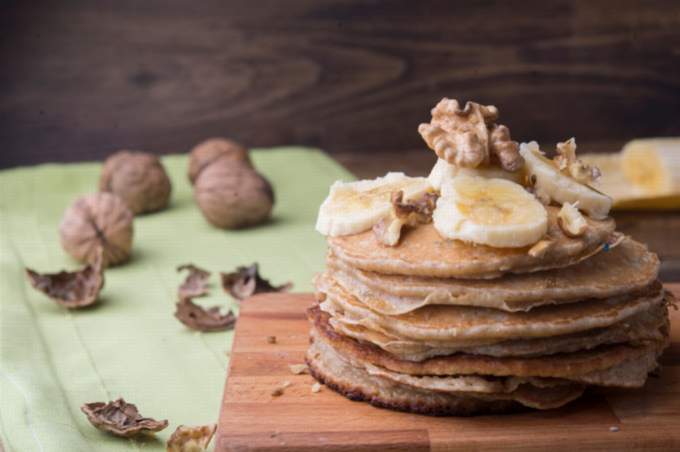 An alternative topping for these pancakes might be banana and walnuts.