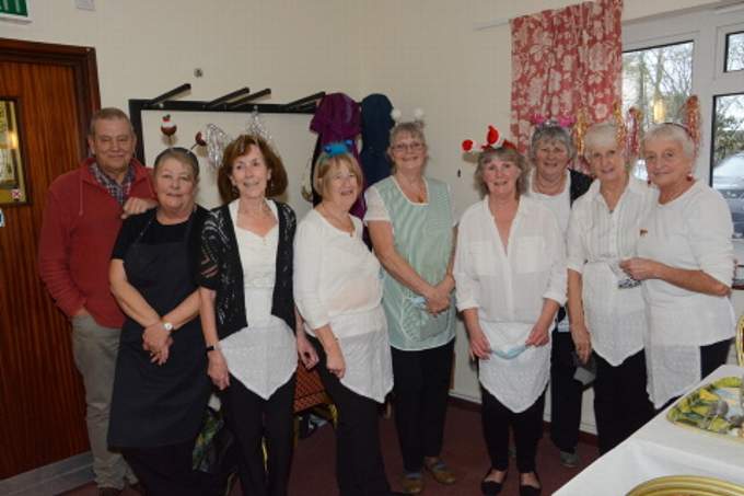 Ron Parsons, Julie Parsons, Eileen Steele, Jackie Ford, Alison Westcott, Ann Pierce Ross, Stella Burnard, Angela Parrish and Jenny Brown. Picture: Rodney Parrish