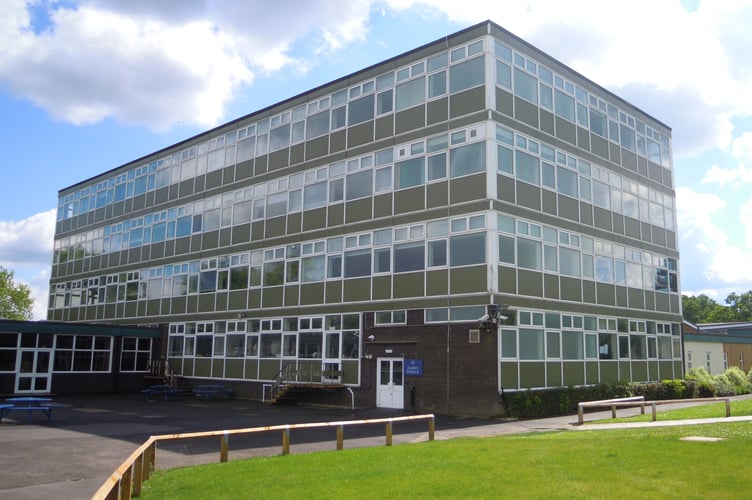 Heath End School