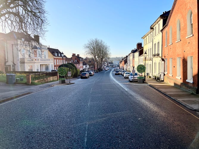Councillors rejected Surrey County Council’s proposed 20mph limit ‘gateway’ signs in Castle Street last Thursday – instead recommending an alternative cast iron post design by Cllr George Hesse (pictured)