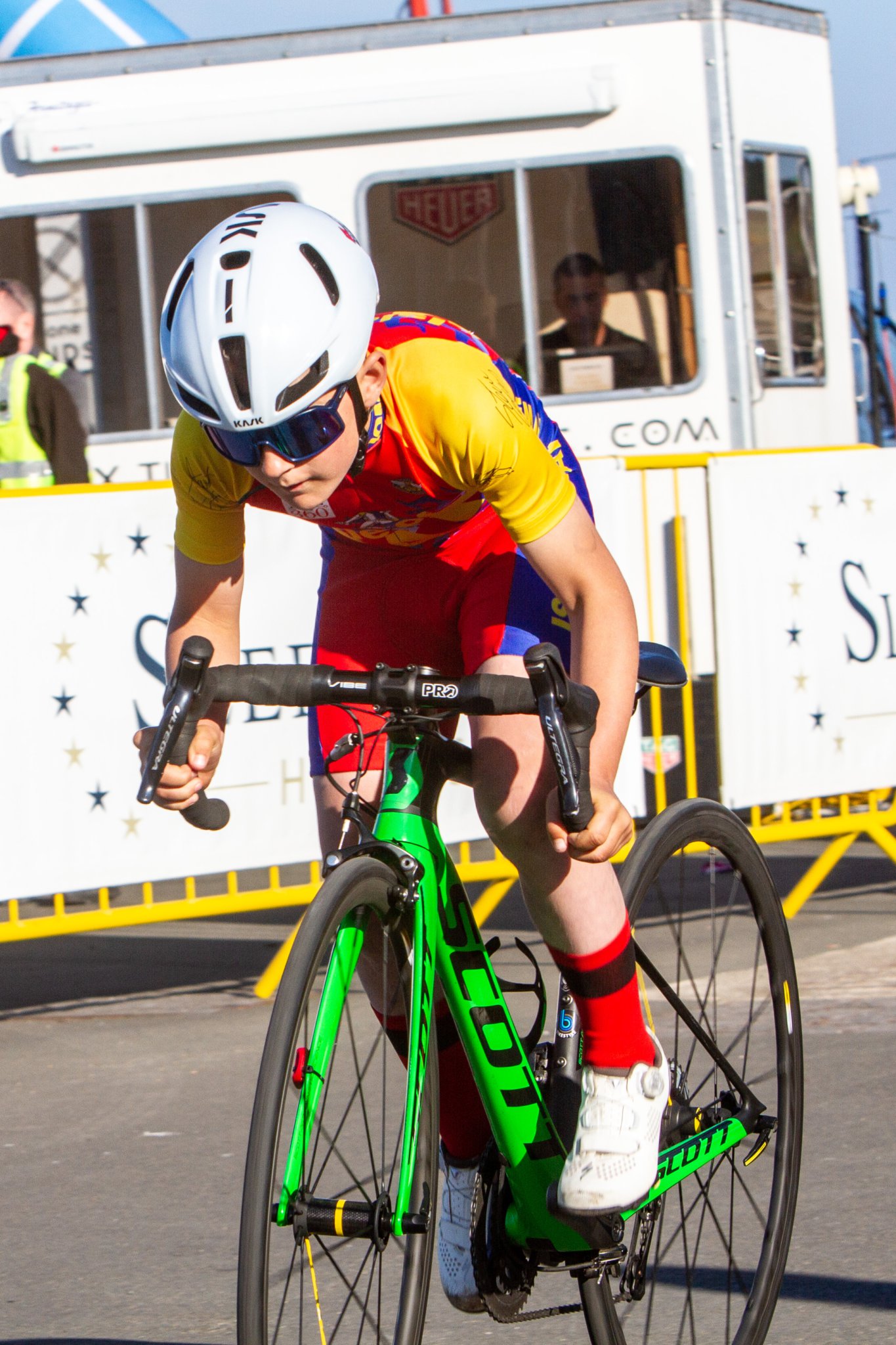 Tommy Bass concentrating hard in the prologue time trial on Friday evening. He finished third overall in Youth D Boys (Gary Jones/Manxman photos)