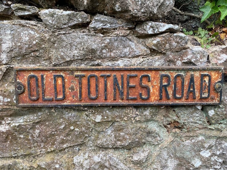 Loved but not listed – Old Totnes Road sign.
Picture: Newton Abbot Town Council (May 2022)