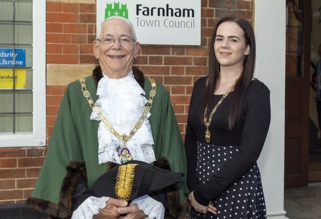 The mayor of Farnham, Cllr Alan Earwaker and mayoress Claire Earwaker dos Reis