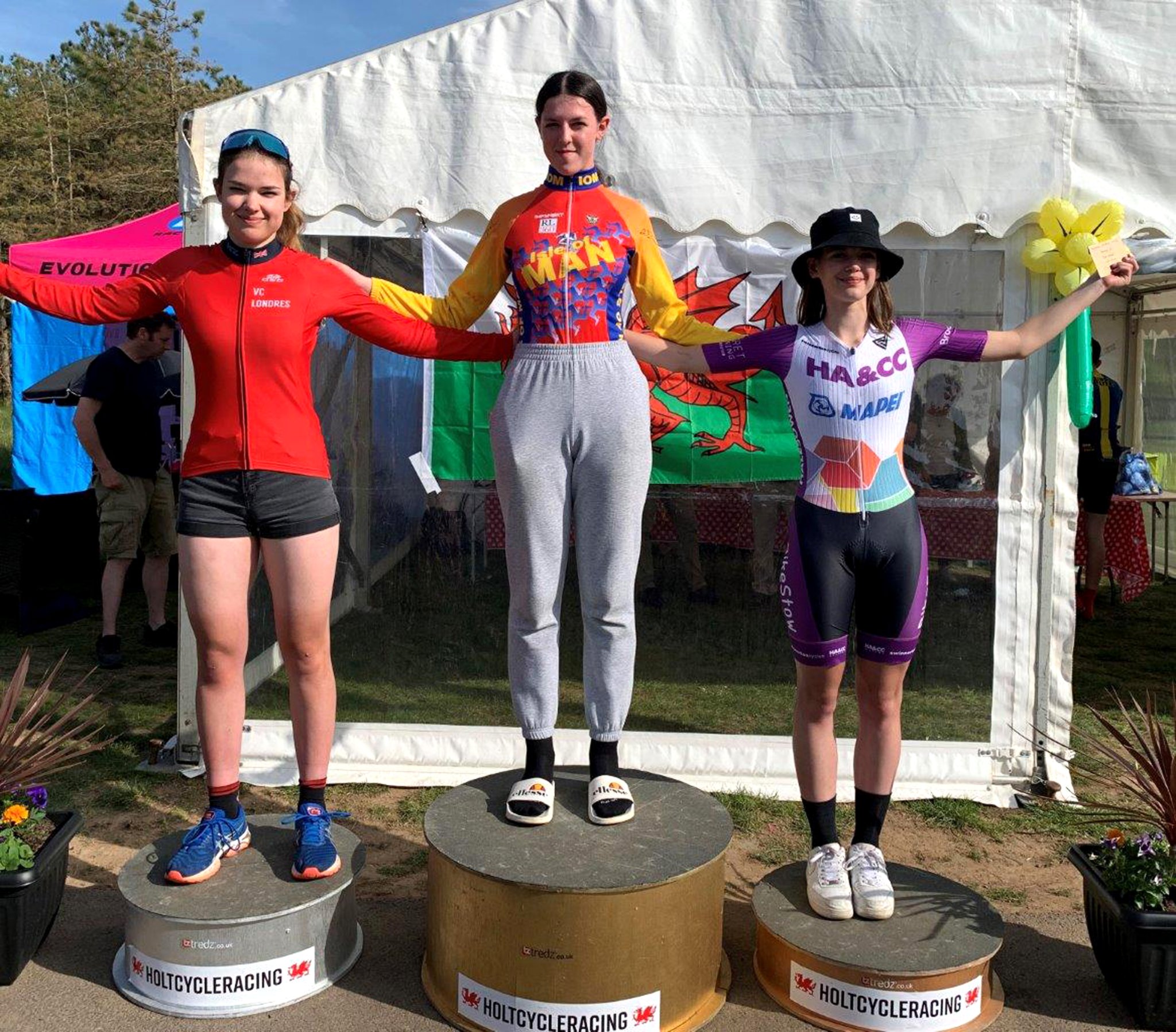 Niki Quaye on the top step of the podium after winning the stage two criterium in the Pembrey two-day event in Wales recently. Also pictured is Carys Lloyd of VC Londres (left) and Mari Porton of Halesowen