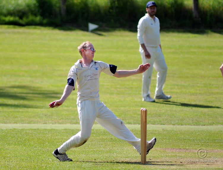 Action from Saturday’s clash between Kenn and Ivybridge second XI in the Tolchards Devon Cricket League D Division West.