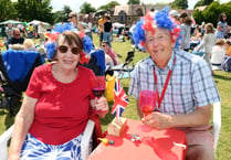 Jubilee: Huge turnout for Liphook’s picnic on the Millennium Green