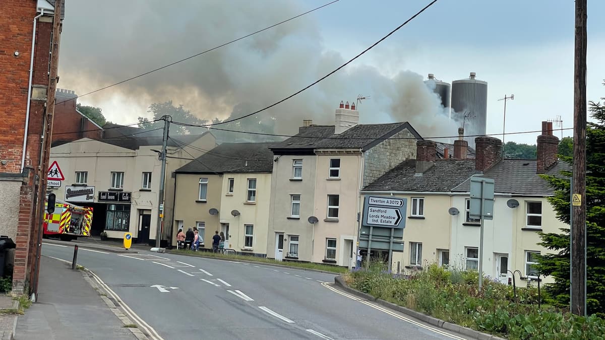 Public advised of A377 road closure after serious flat fire in Crediton