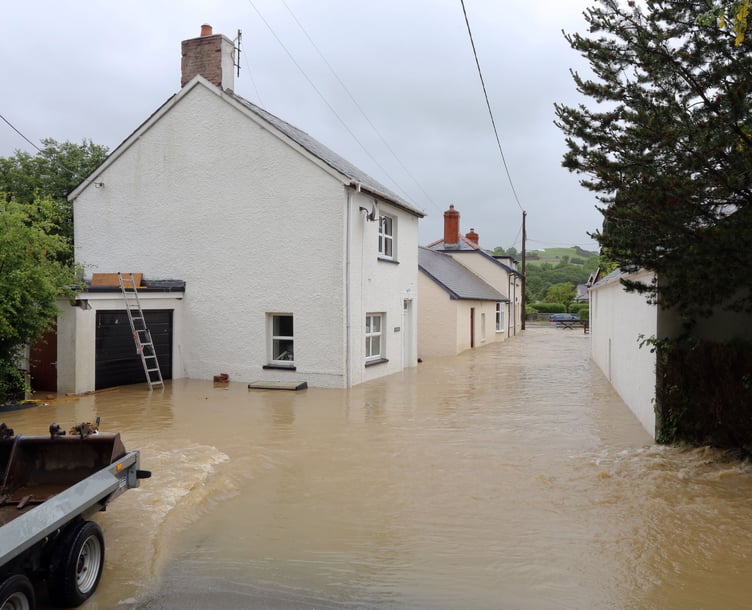 Water levels in Dol y Bont