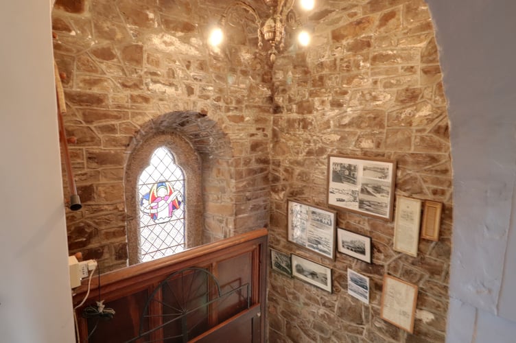 oldest house in bude snug