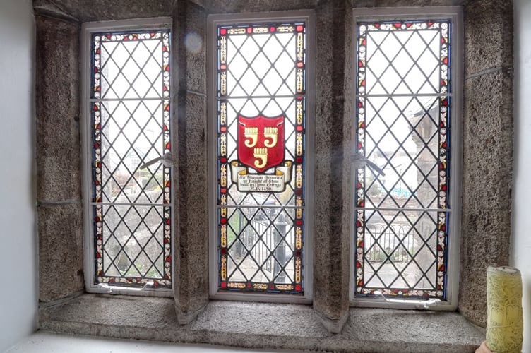 oldest house in bude window