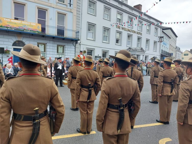 Mayor David Meredith addresses the troops