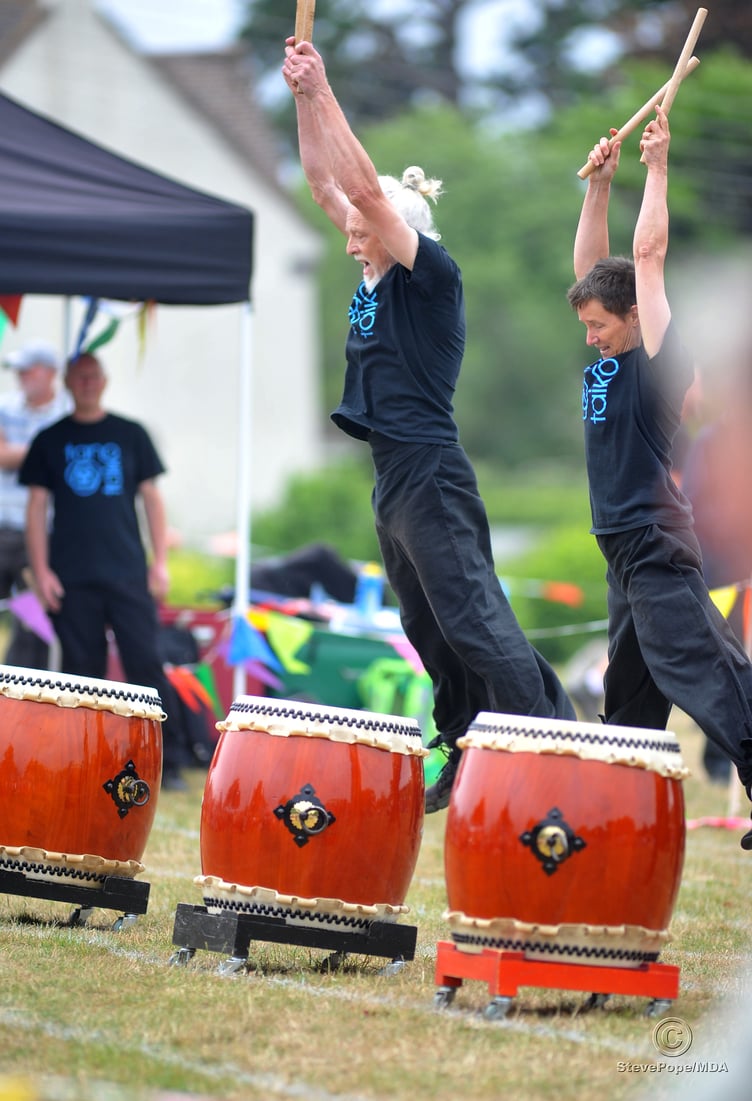 Tano Taiko drummers