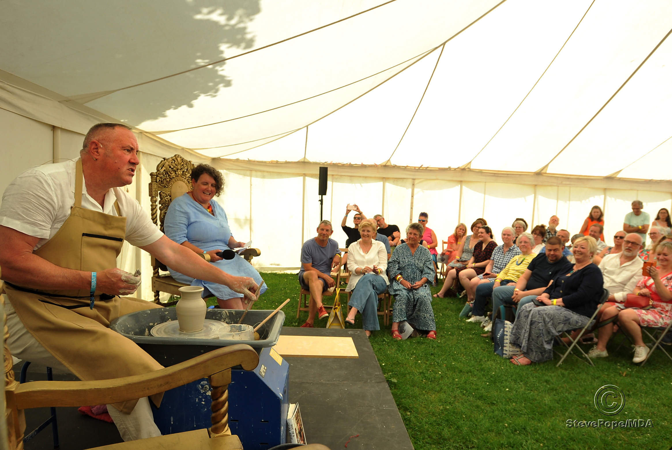 Photo: Steve Pope. MDA170622A_SP022 Bovey Tracey Craft Festival. Keith Brymer Jones from Channel 4’s Great Pottery Throw Down