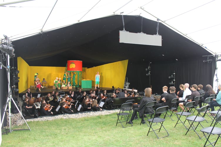 Secondary school students attend a performance of L’elisir d’amore by Longhope Opera in Newton Valence, near Selborne.