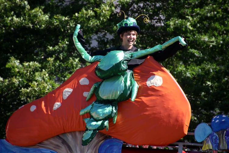Images from the performance by The Common Players.