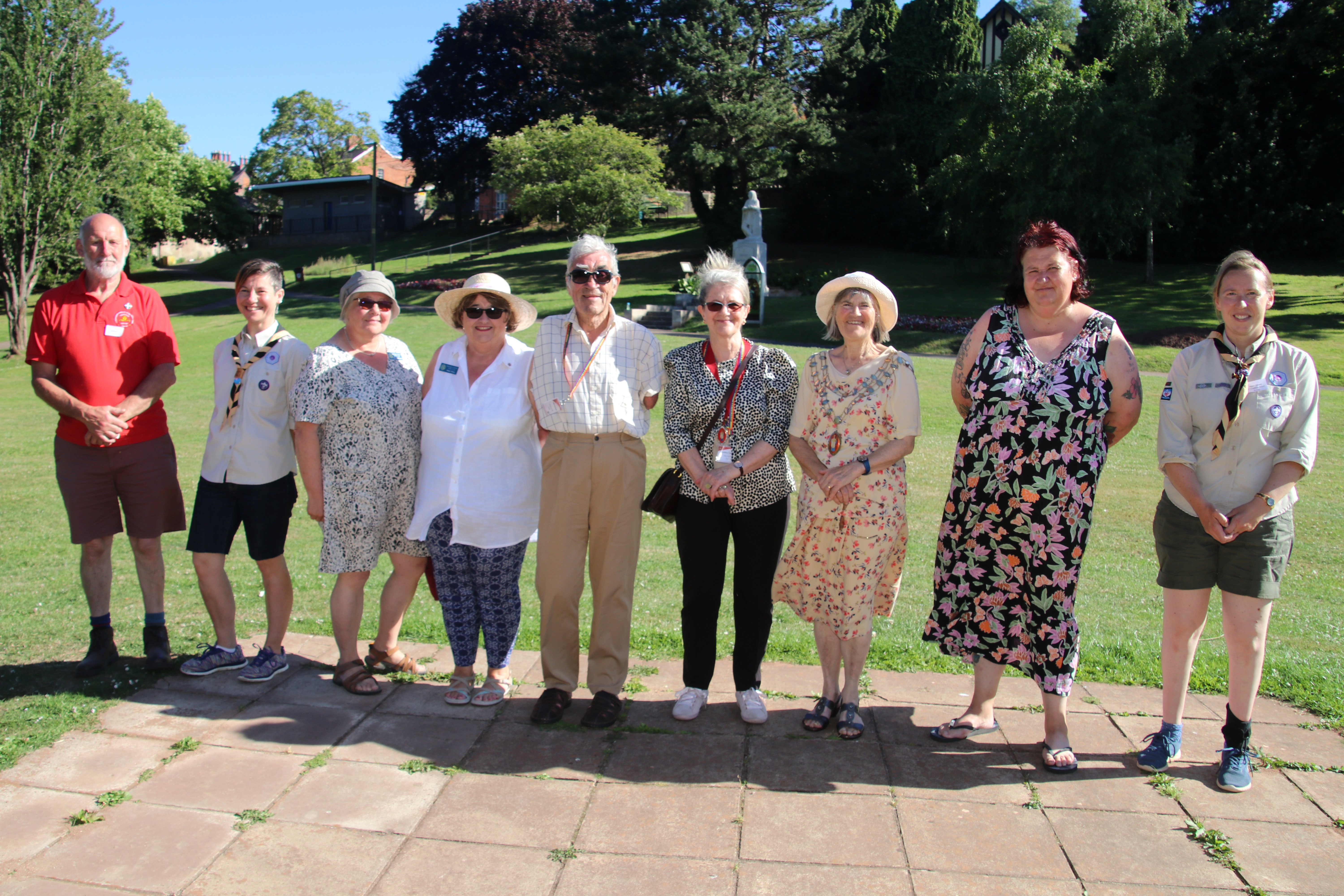 Cllr Liz Brookes-Hocking with some of those who attended the tea party after the performance. AQ 7342