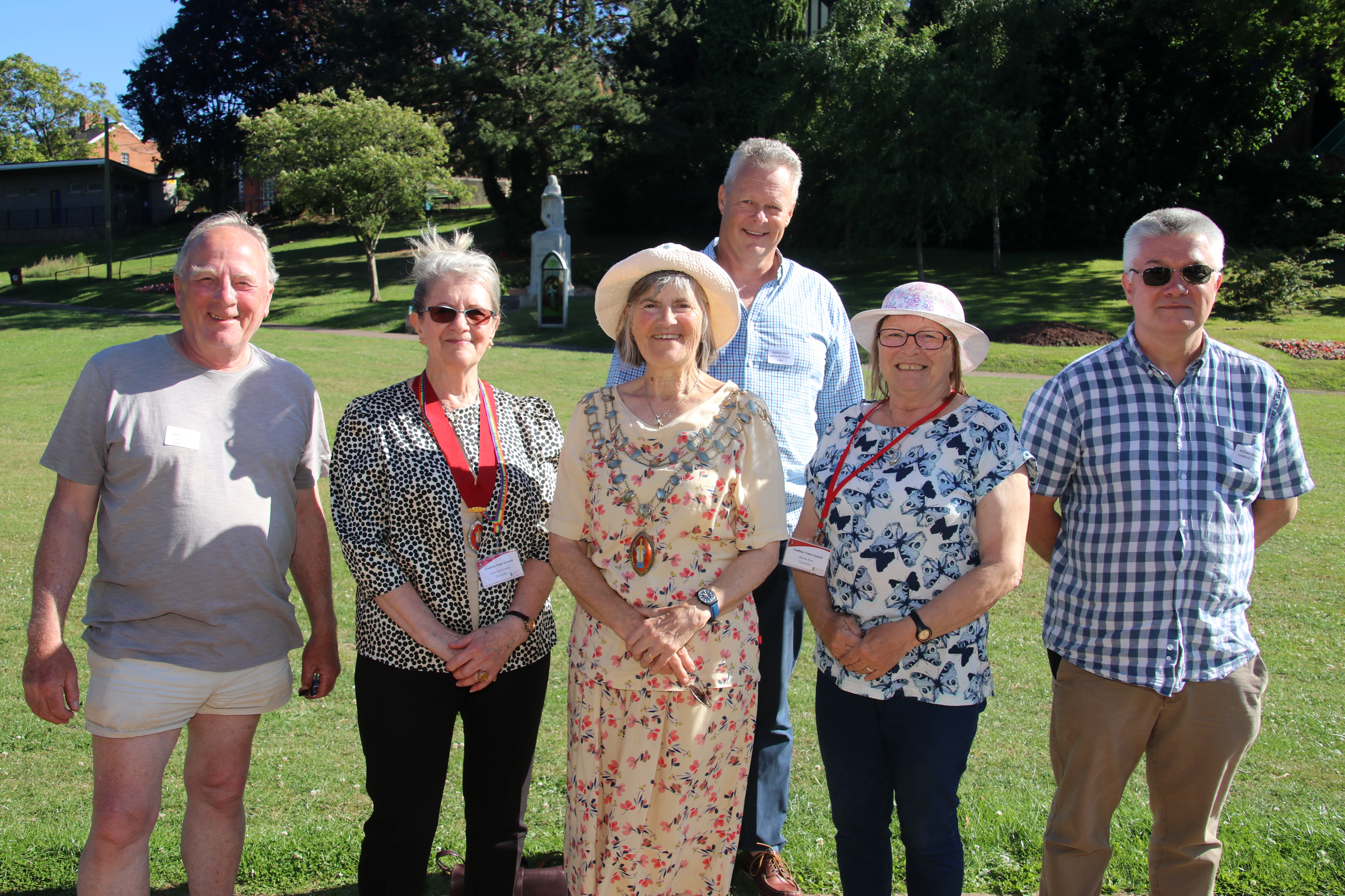 Cllr Liz Brookes-Hocking with some of those who attended the tea party after the performance. AQ 7346