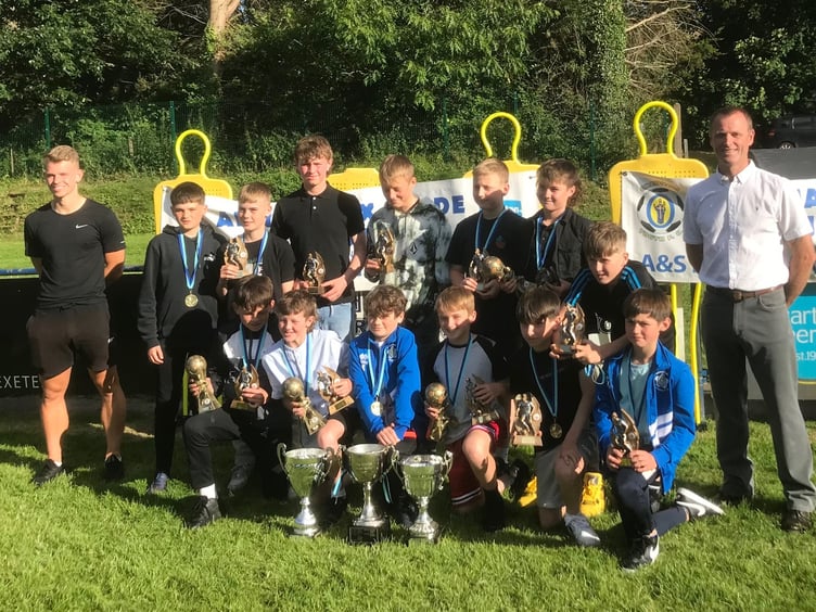 Harry Kite and Simon Stevens with the U12’s - EDYL Division One winners and League Cup winners with the Roche Cup.