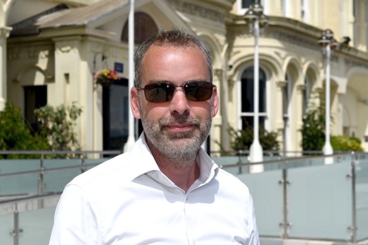 Public opinions on summer holidays in 2022 - Stephen Douglas (Crosby)